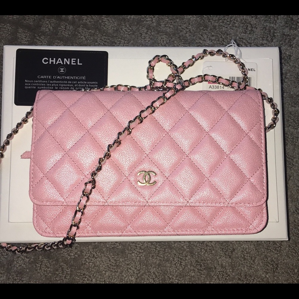 ❤️CHANEL❤️-SOLD - Picture 4 of 8